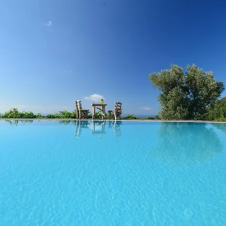 Zephyros Hotel