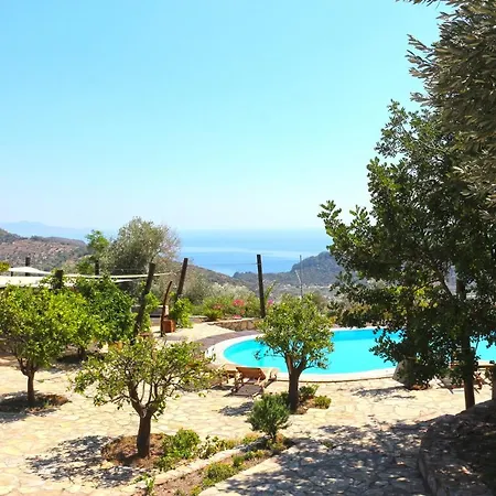 Zephyros Hotel 3*